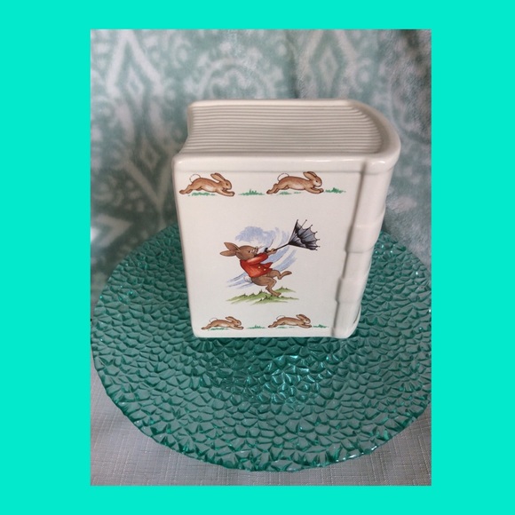 Royal Doulton Bunnykins Bunny Maid Book Bank - Picture 4 of 7